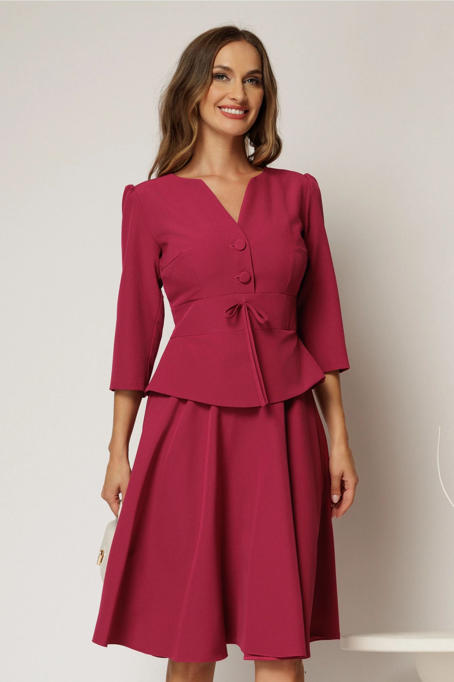 Rochie eleganta magenta tip sacou cu peplum