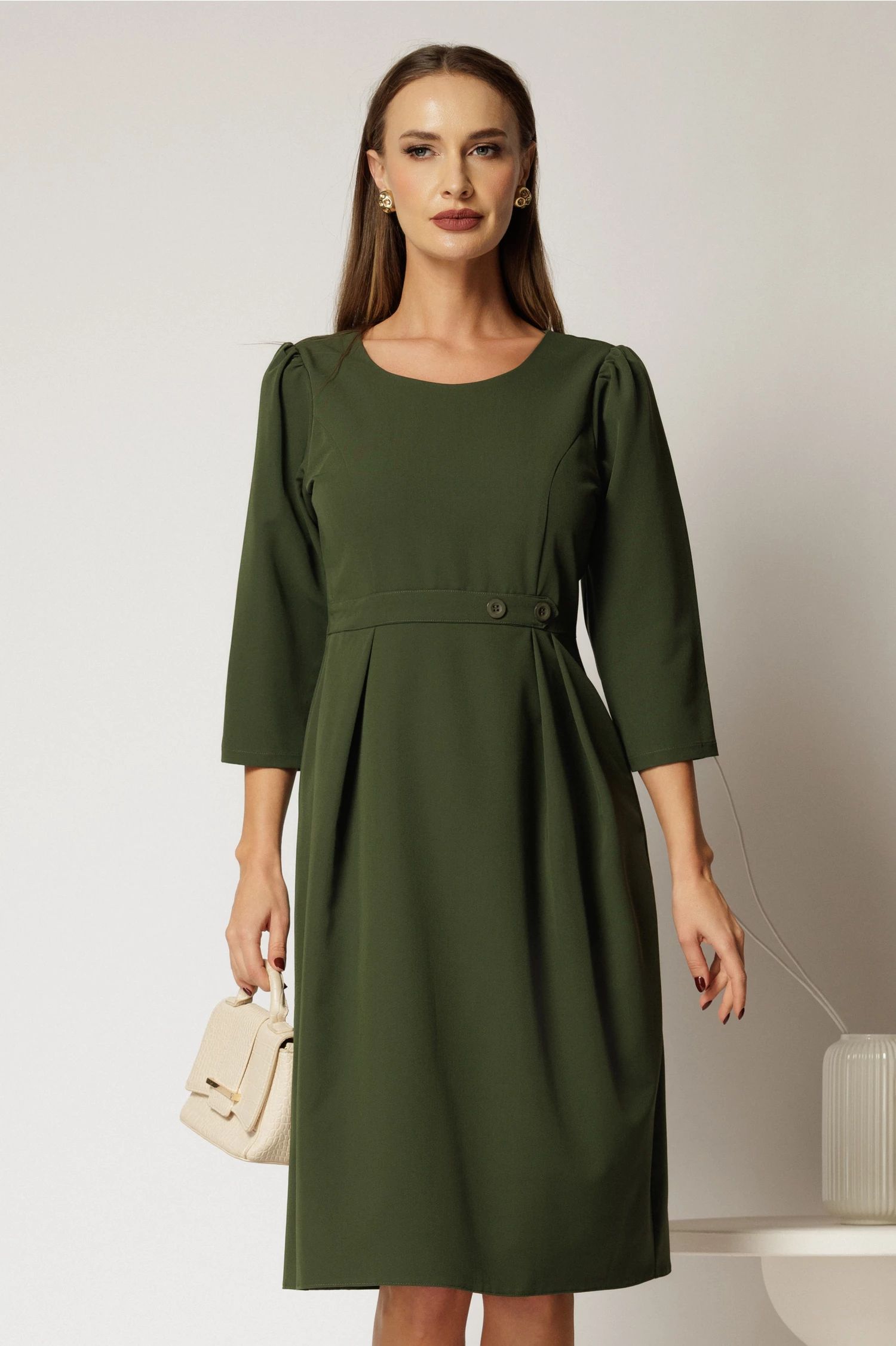 Rochie kaki cu nasturi decorativi si pliuri