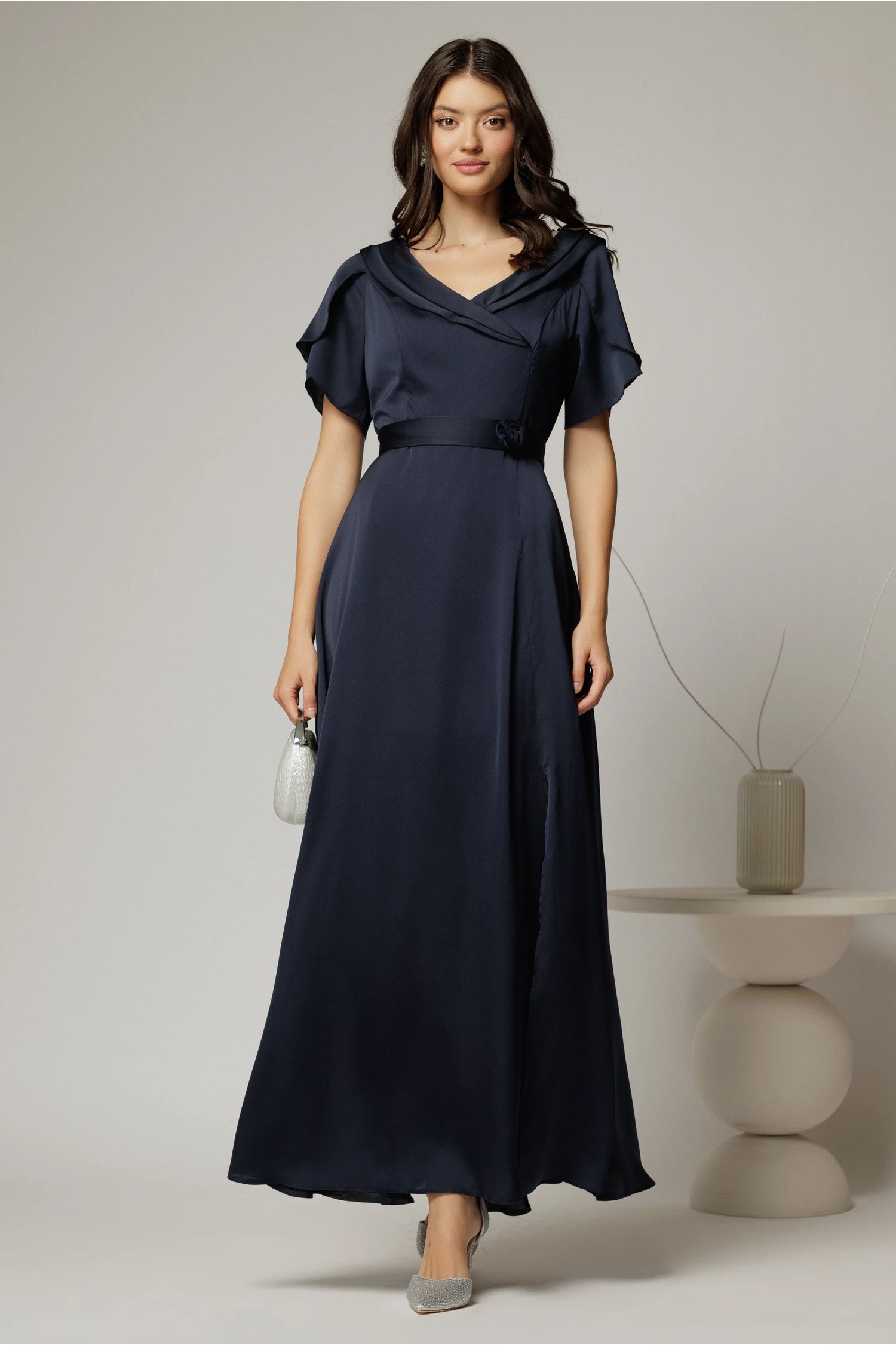 Rochie lunga bleumarin de ocazie din voal