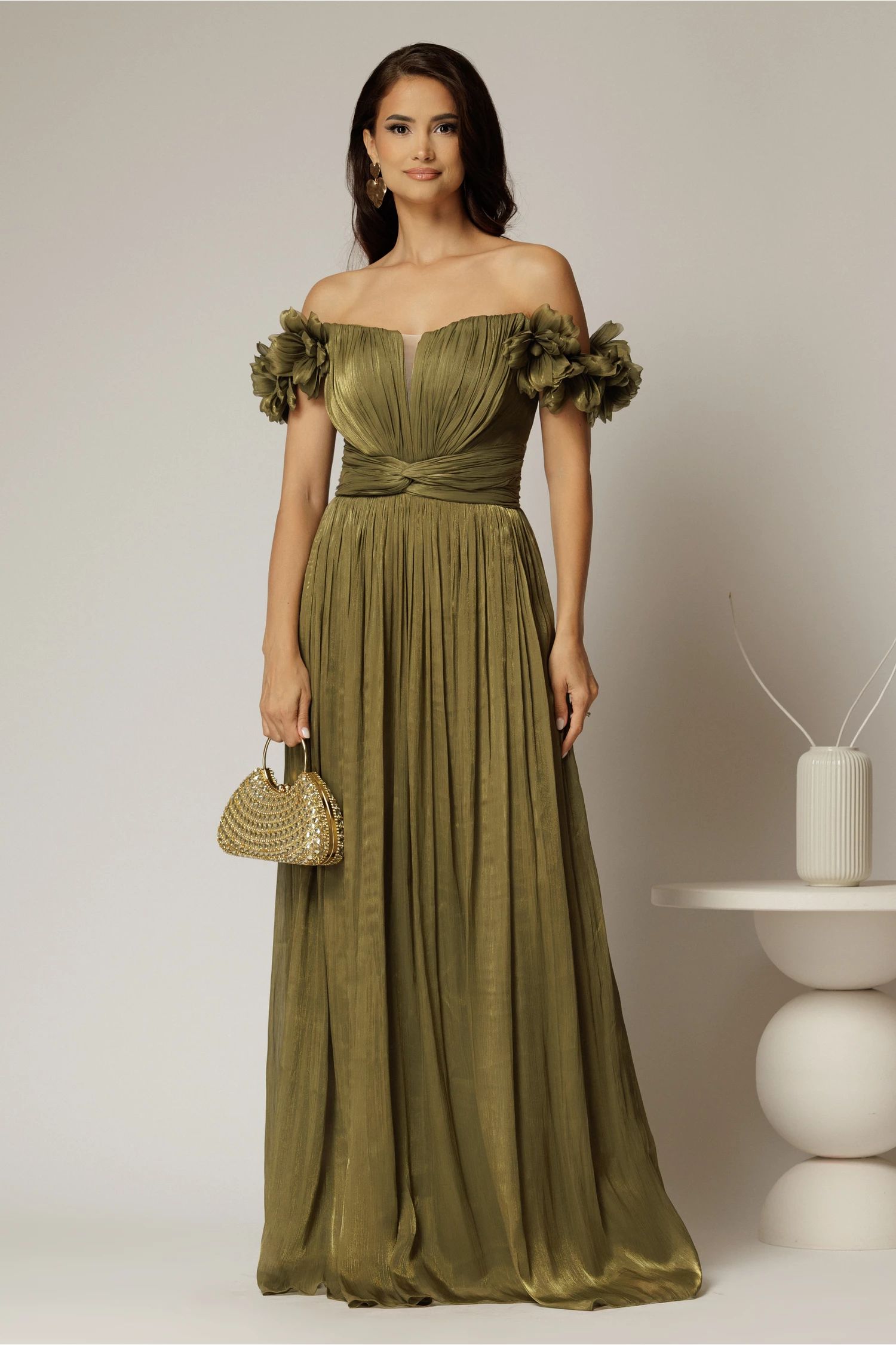 Rochie lunga de ocazie olive din voal peliculizat cu aplicatii florale 3D
