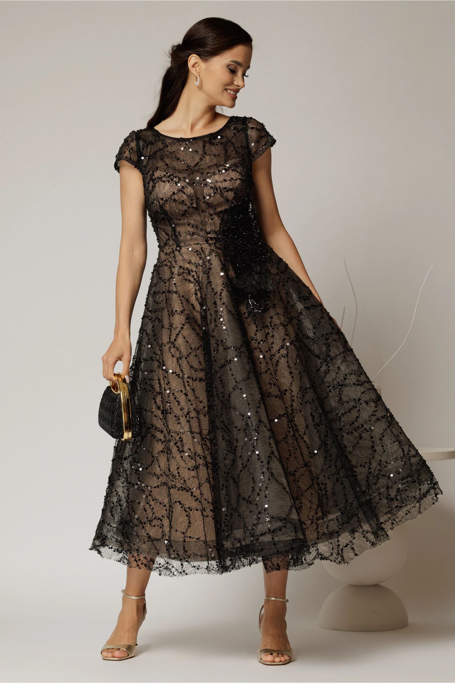 Rochie midi neagra de ocazie din dantela cu paiete si perle