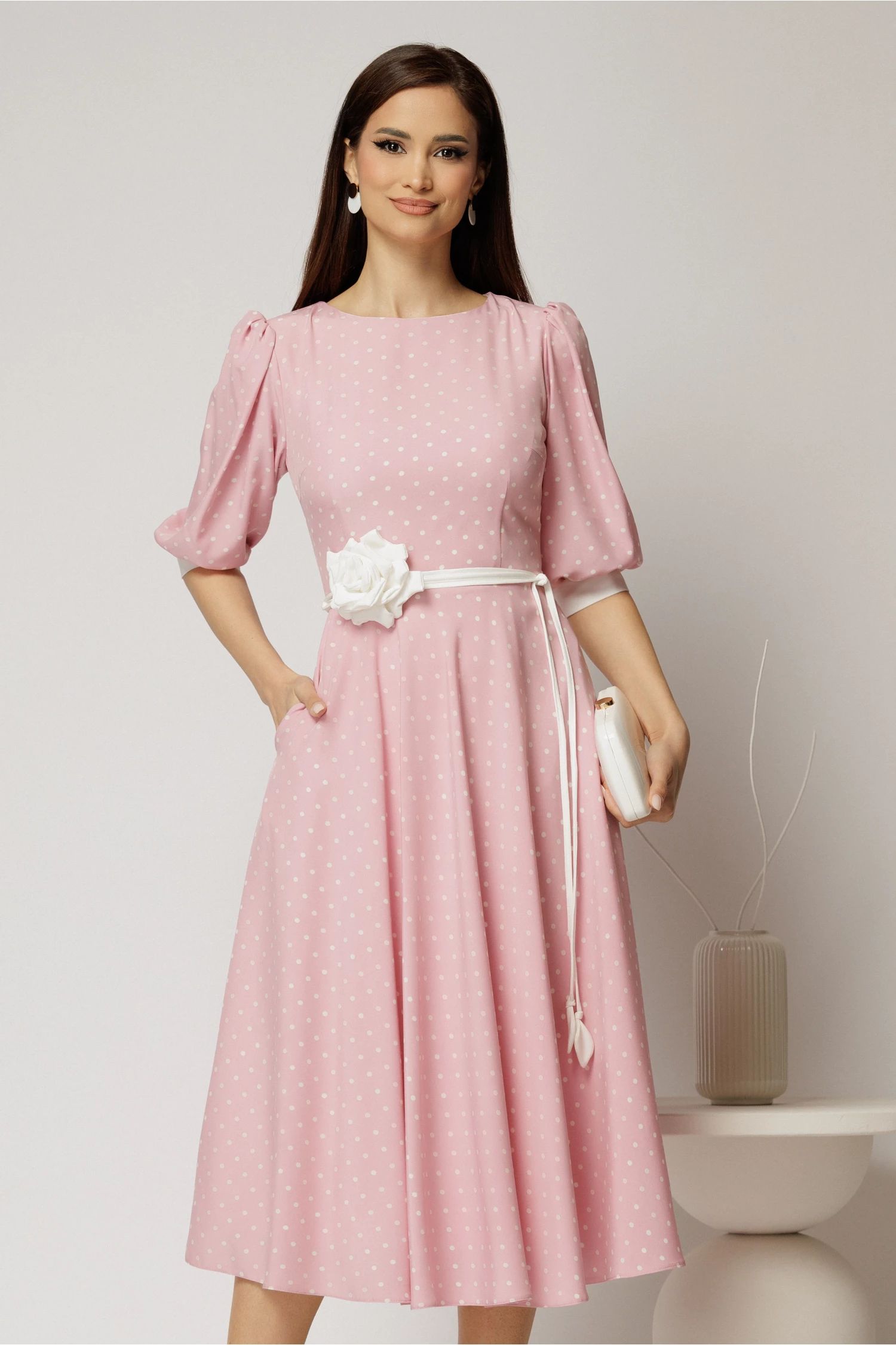 Rochie midi roz cu buline si cordon detasabil in talie