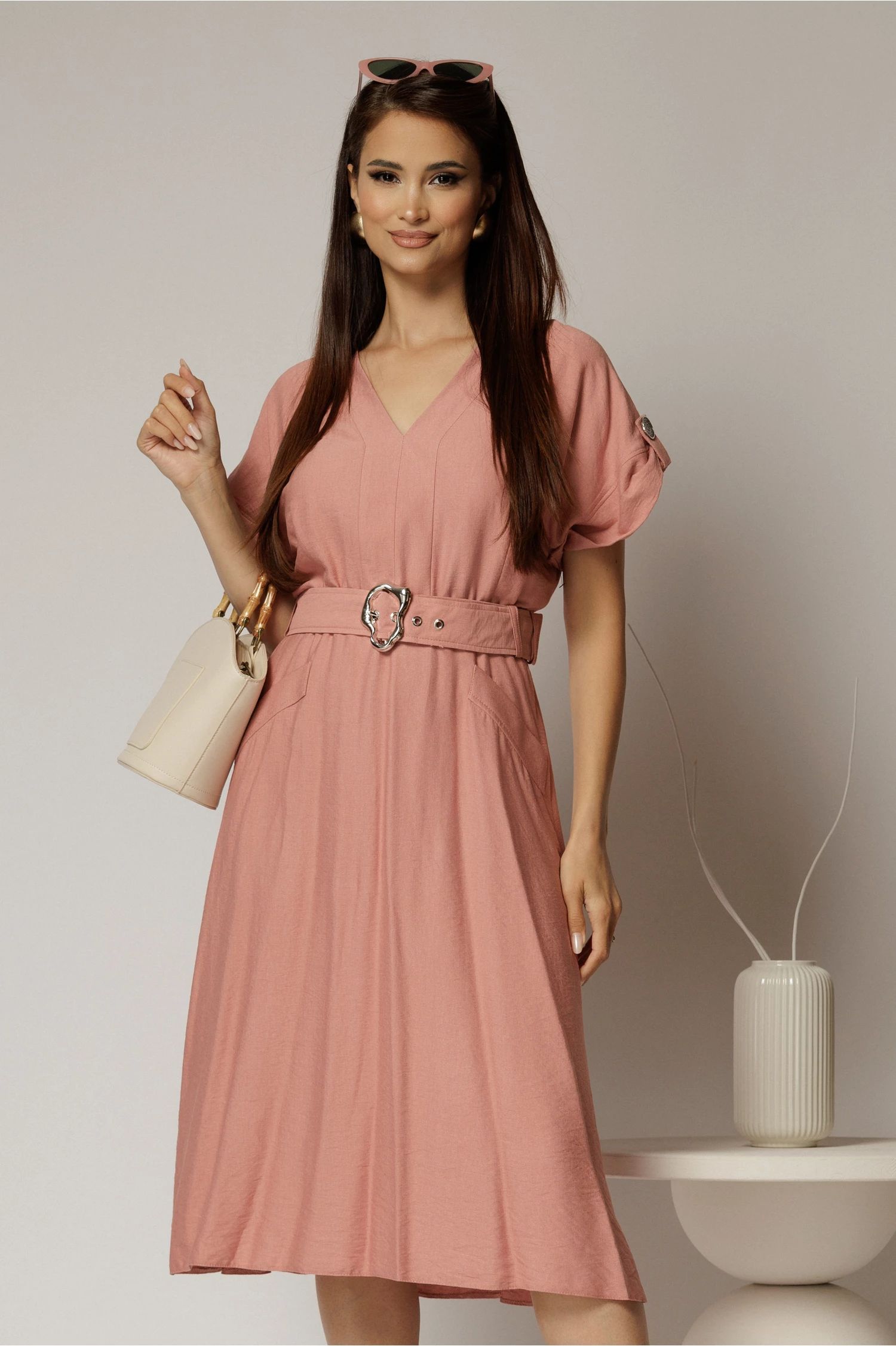 Rochie midi roz de zi din rayon cu decolteu V si curea in talie