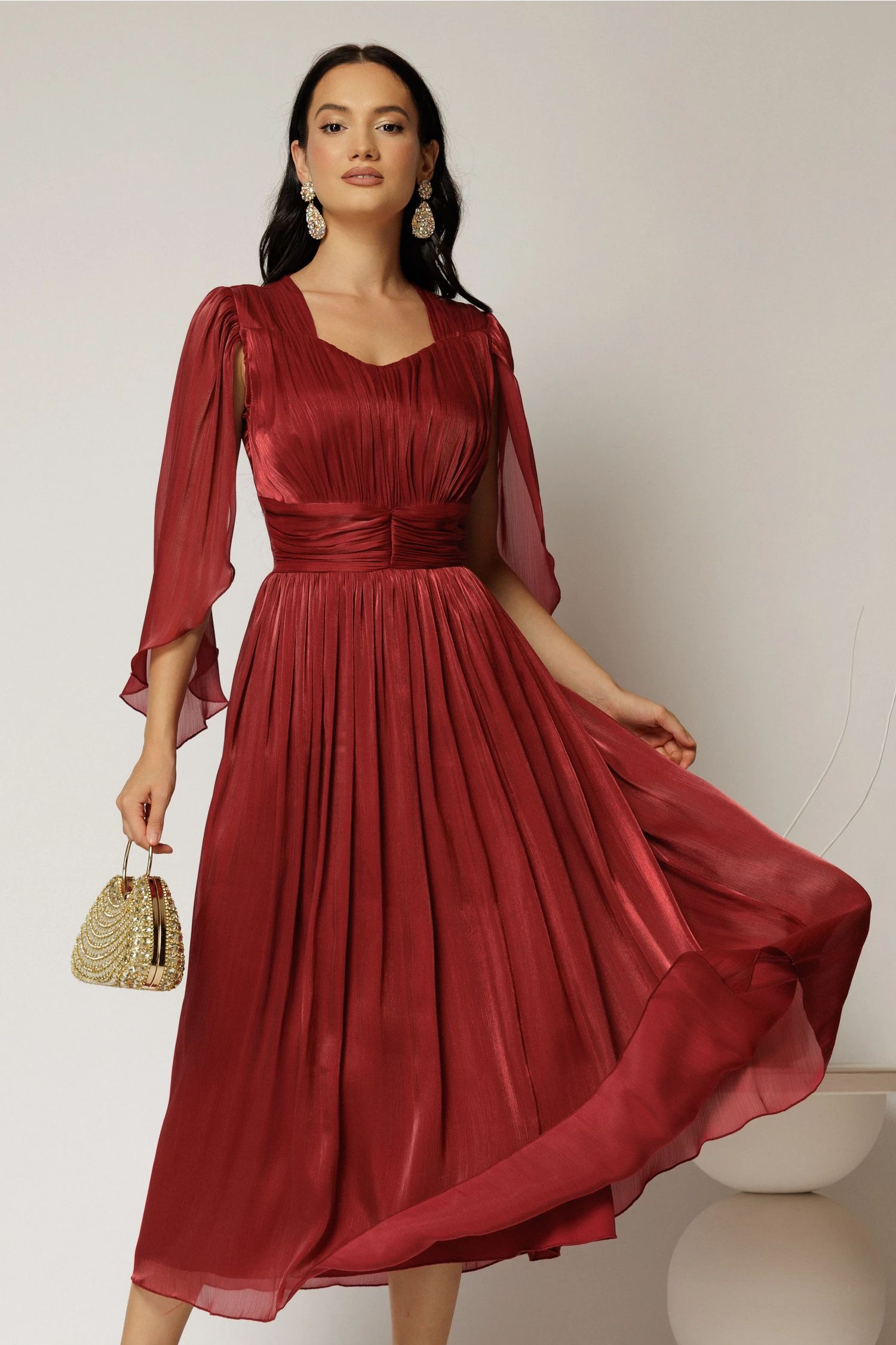 Rochie midi Scarlet bordo din voal peliculizat cu maneci ample si deolteu V