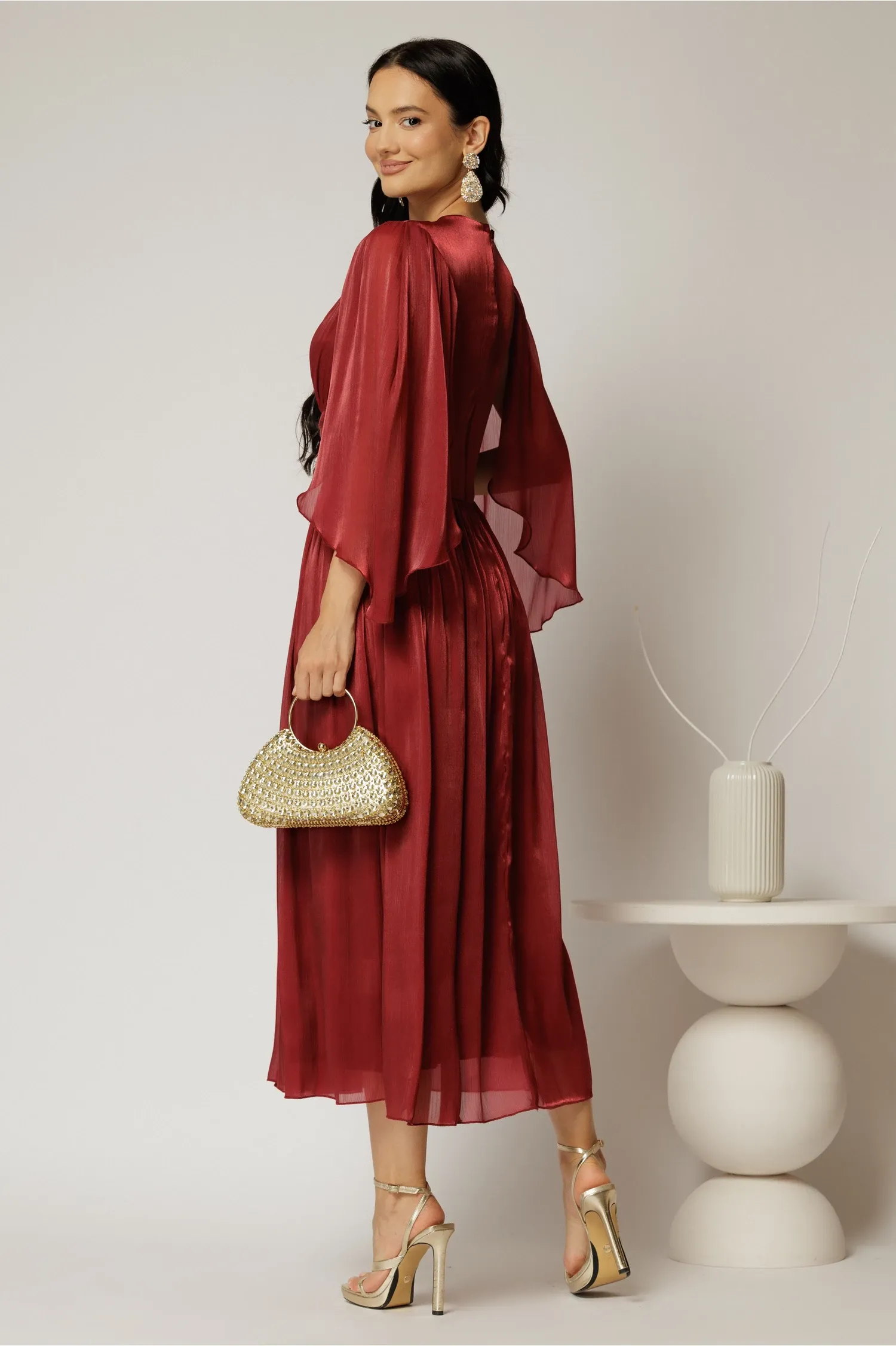 Rochie midi Scarlet bordo din voal peliculizat cu maneci ample si deolteu V 2