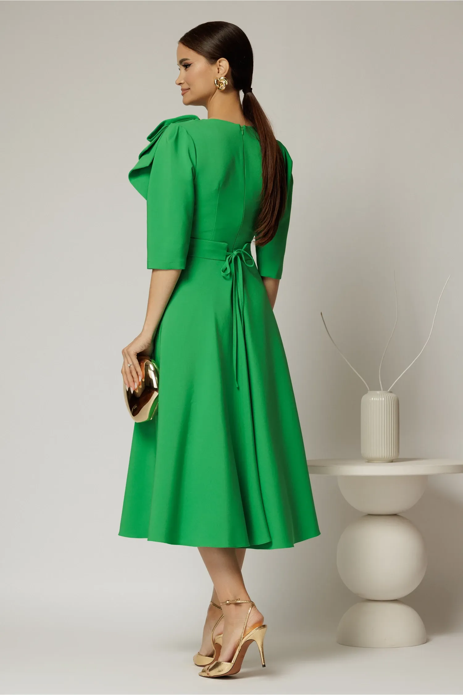 Rochie midi verde clos cu funda ampla pe umar si cordon detasabil 2
