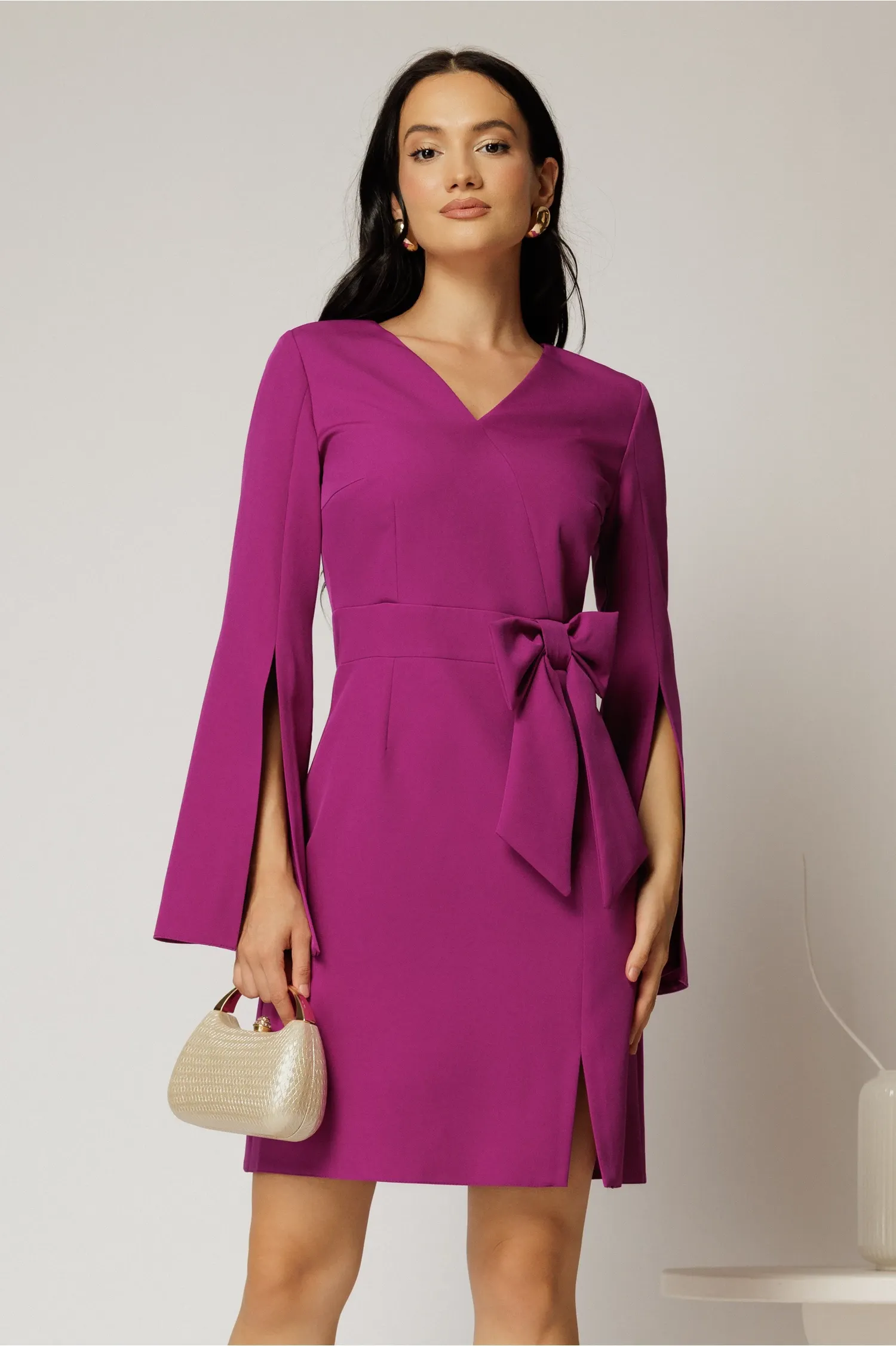 Rochie scurta magenta cu funda ampla in talie si maneci sparte 1