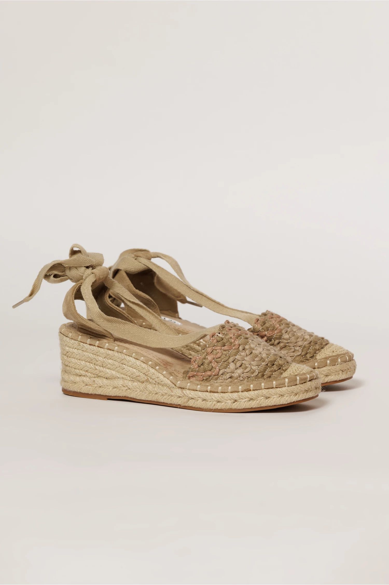 Sandale casual bej cu insertii kaki si talpa din iuta impletita