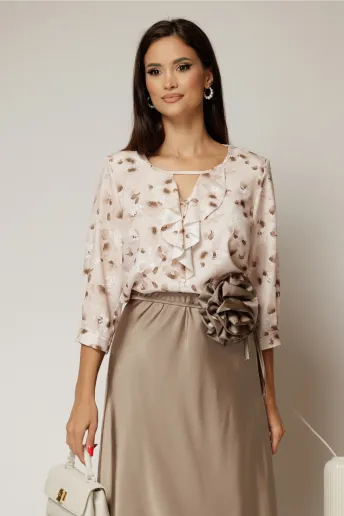 Bluza bej cu imprimeu floral maro si accente stralucitoare discrete