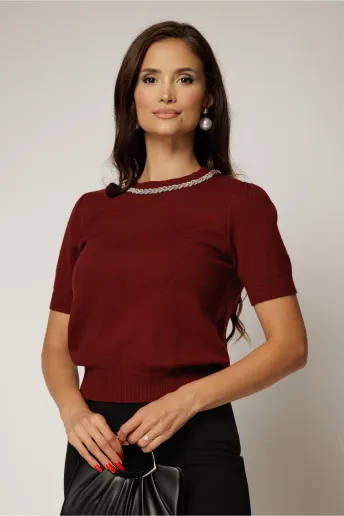 Bluza bordo din tricot cu manecile scurte si aplicatie la decolteu