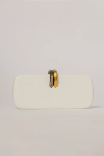 Clutch elegant alb cu inchidere metalica dubla