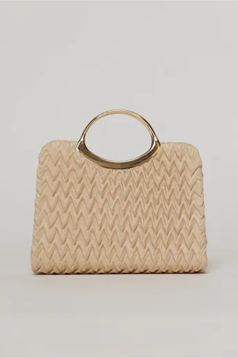 Clutch elegant bej din piele ecologica intoarsa cu design modern