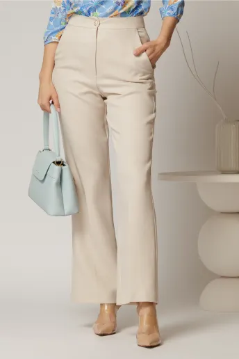 Pantaloni bej cu croi drept si buzunare