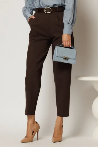 Pantaloni dama maro cu croi pana si buzunare