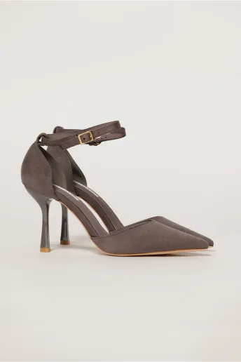 Pantofi eleganti gri aspect catifelat cu bareta si decupaj lateral