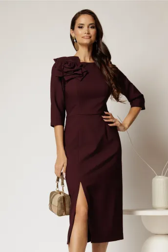 Rochie DY Fashion mov pruna midi conica cu crepeu si trandafir maxi la decolteu