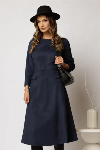 Rochie midi clos bleumarin din piele intoarsa cu decolteu rotund