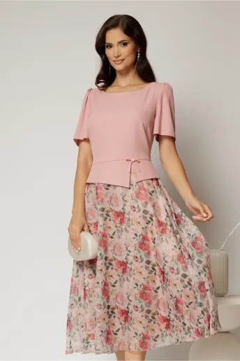 Rochie midi roz cu fusta din voal cu imprimeuri si decolteu rotund