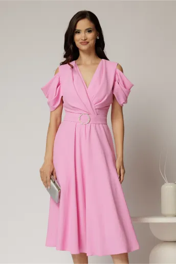 Rochie midi roz din voal in clos cu decupaje la umeri si cordon in talie