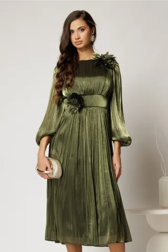 Rochie midi verde fistic din voal peliculizat cu decolteu rotund si detalii ample florale