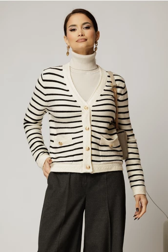 Pulover alb cu dungi negre si inchidere cu nasturi