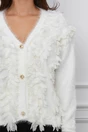 Pulover Arina alb din tricot pufos cu perlute si aplicatii 3D