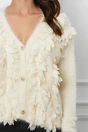Pulover Arina ivory din tricot pufos cu perlute si aplicatii 3D