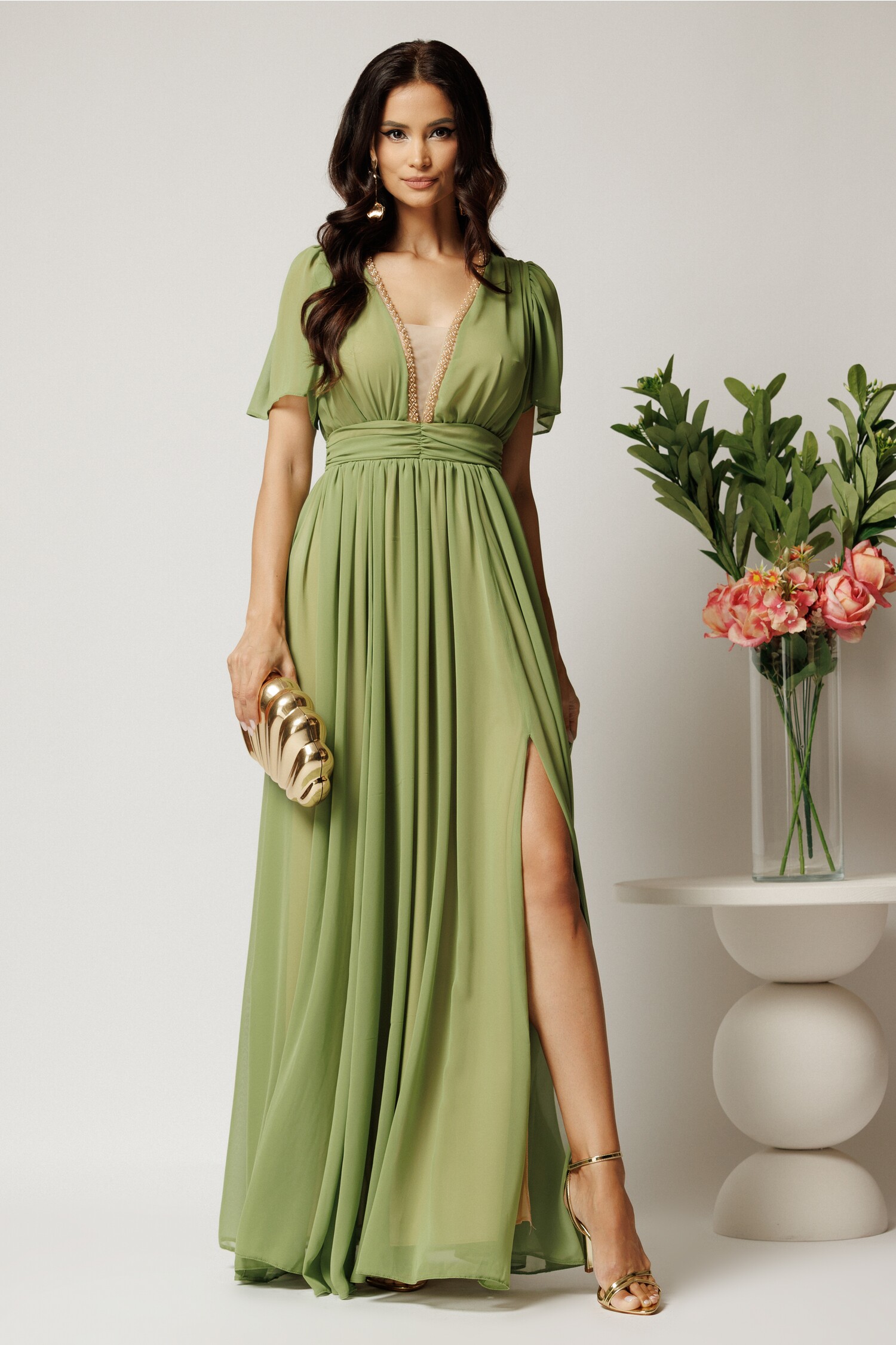 Rochei DY Fashion lunga verde fistic din voal in clos cu strasuri si tull la decolteu