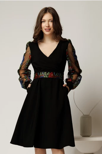 Rochie Adria neagra cu maneci lungi cu broderie