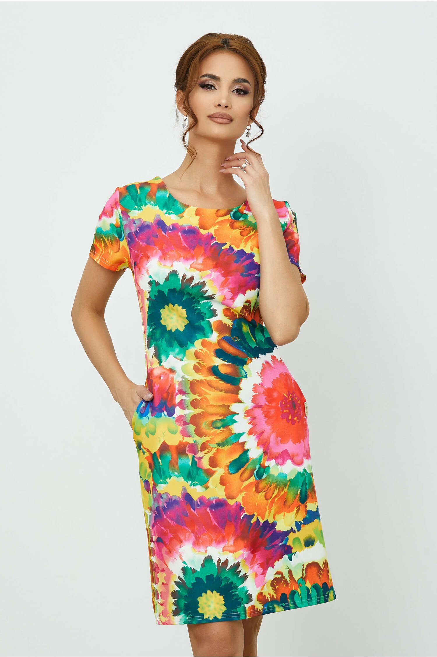 Rochie alma cu imprimeu floral multicolor si buzunare functionale
