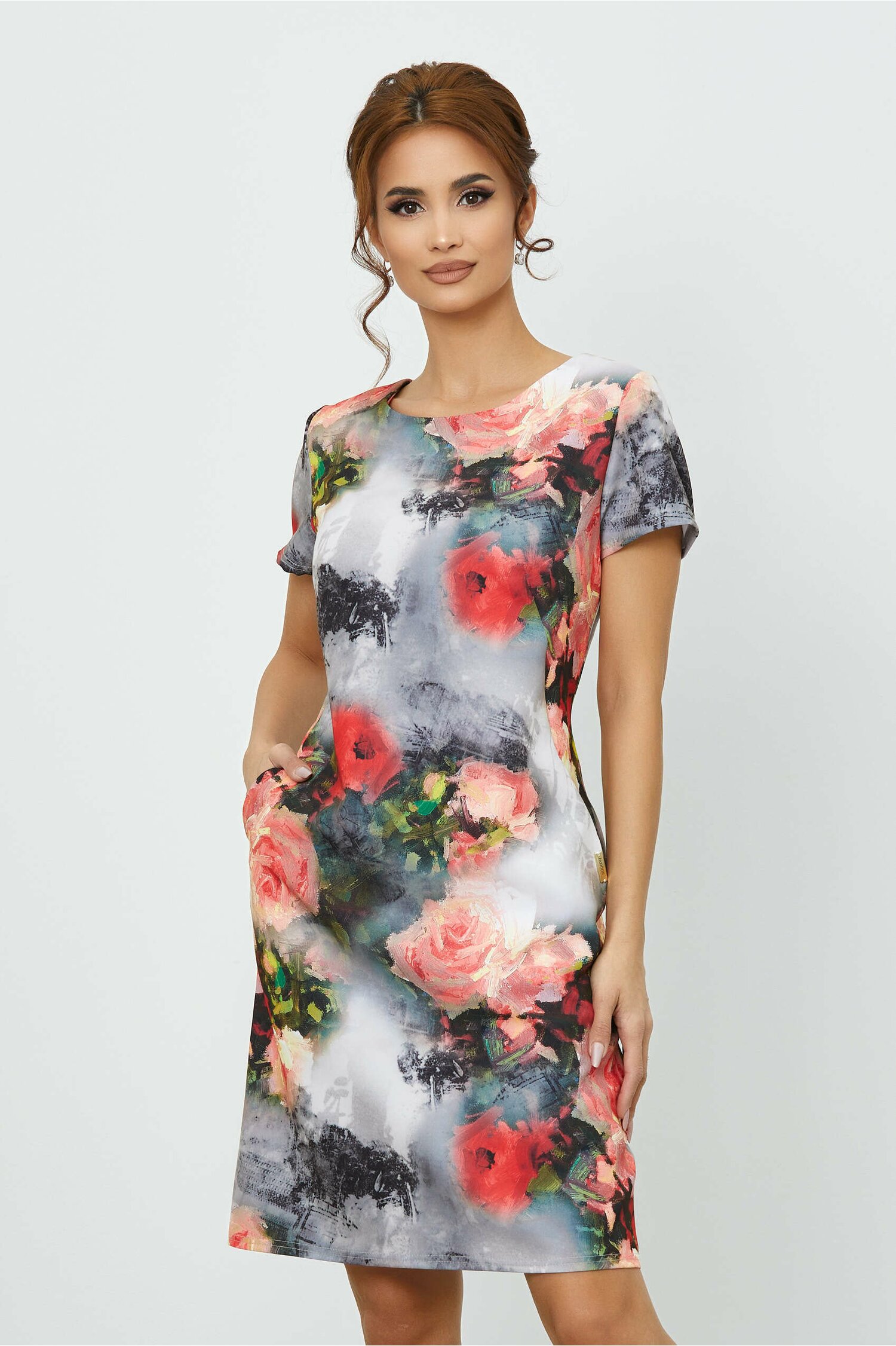 Rochie alma gri cu imprimeu floral rosu si buzunare functionale