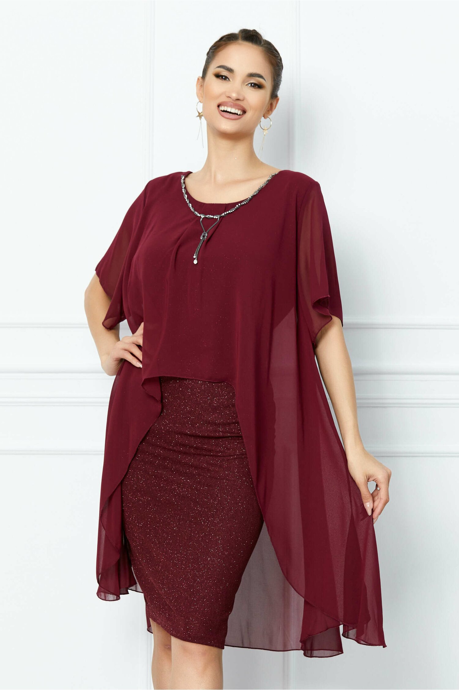 Rochie Corina bordo cu aplicatie tip lantic