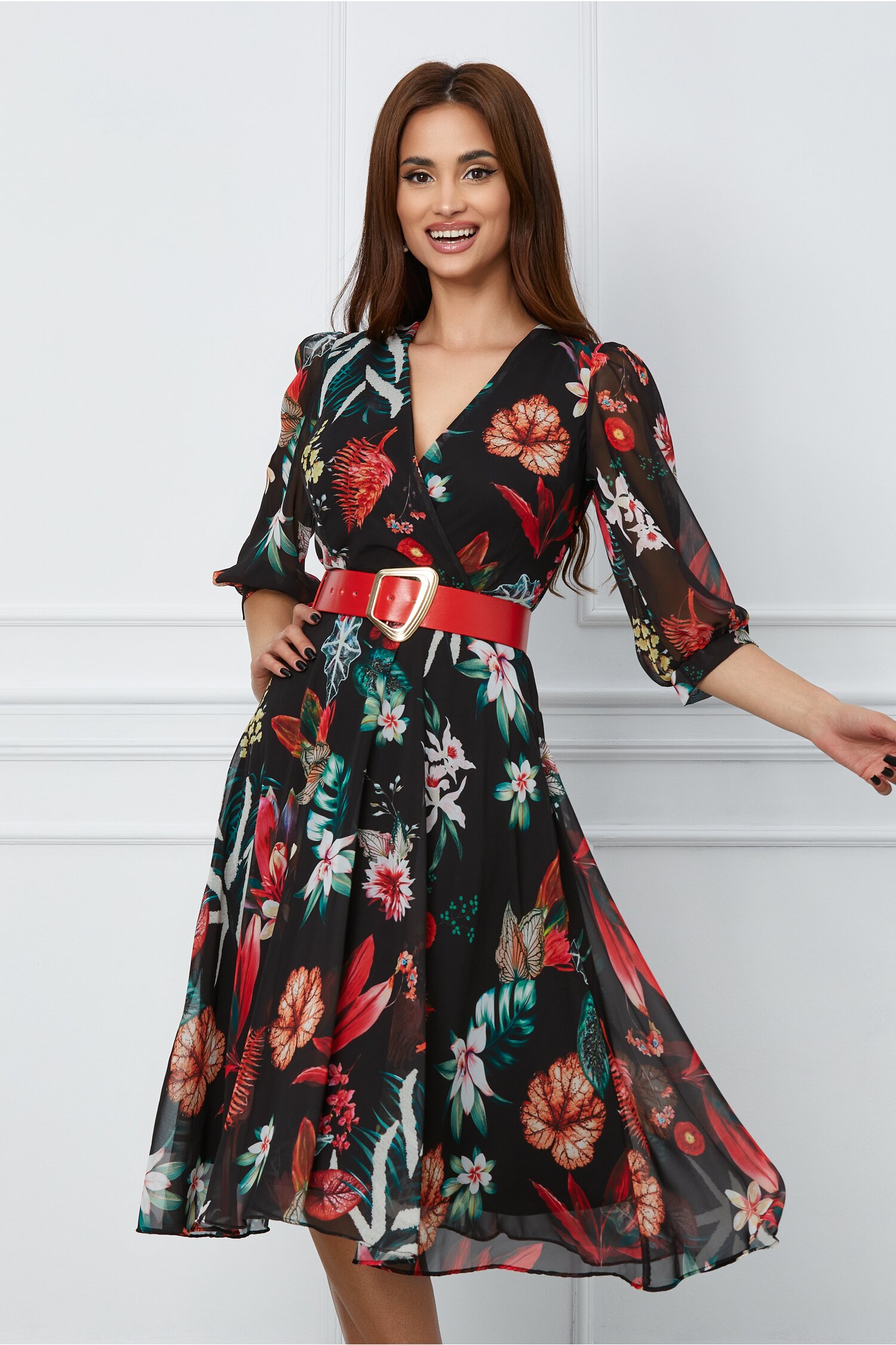 Rochie cu imprimeu floral neagra rosu