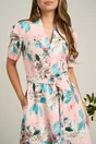 Rochie din stofa roz cu imprimeu floral bleu si cordon in talie