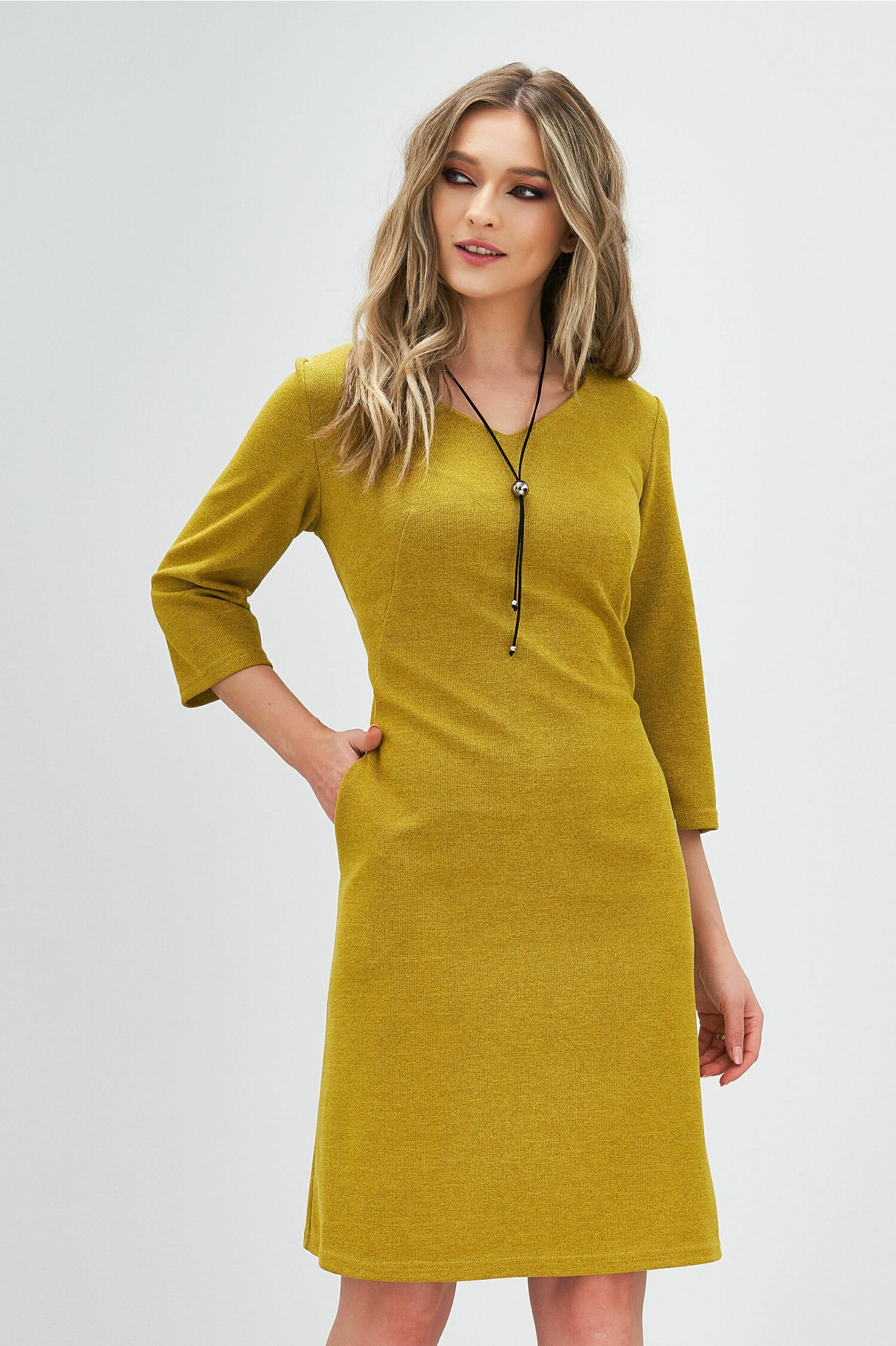 Rochie doina galben mustar cu snur tip colier