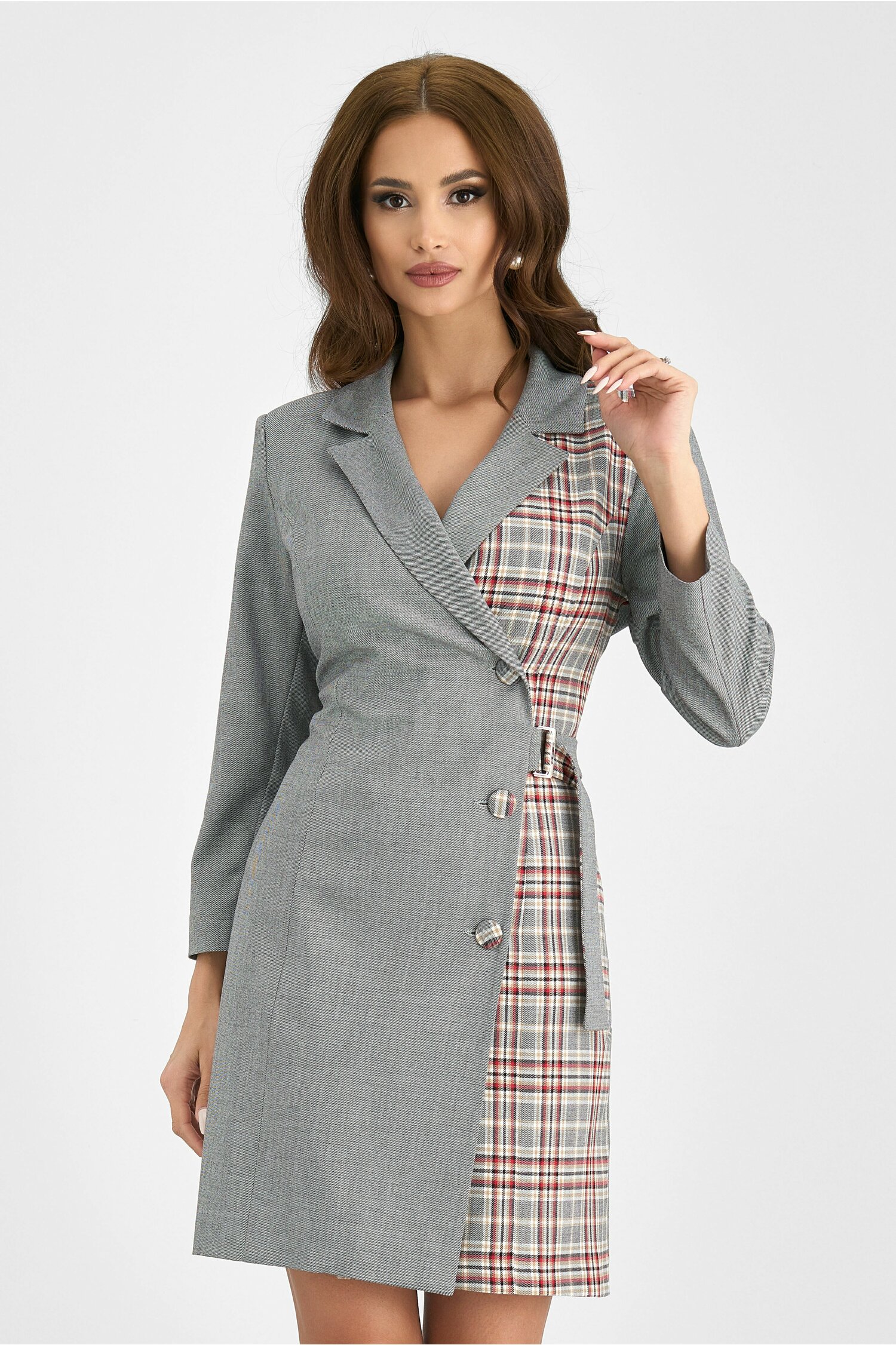 Rochie doina gri tip sacou cu imprimeu carouri rosii