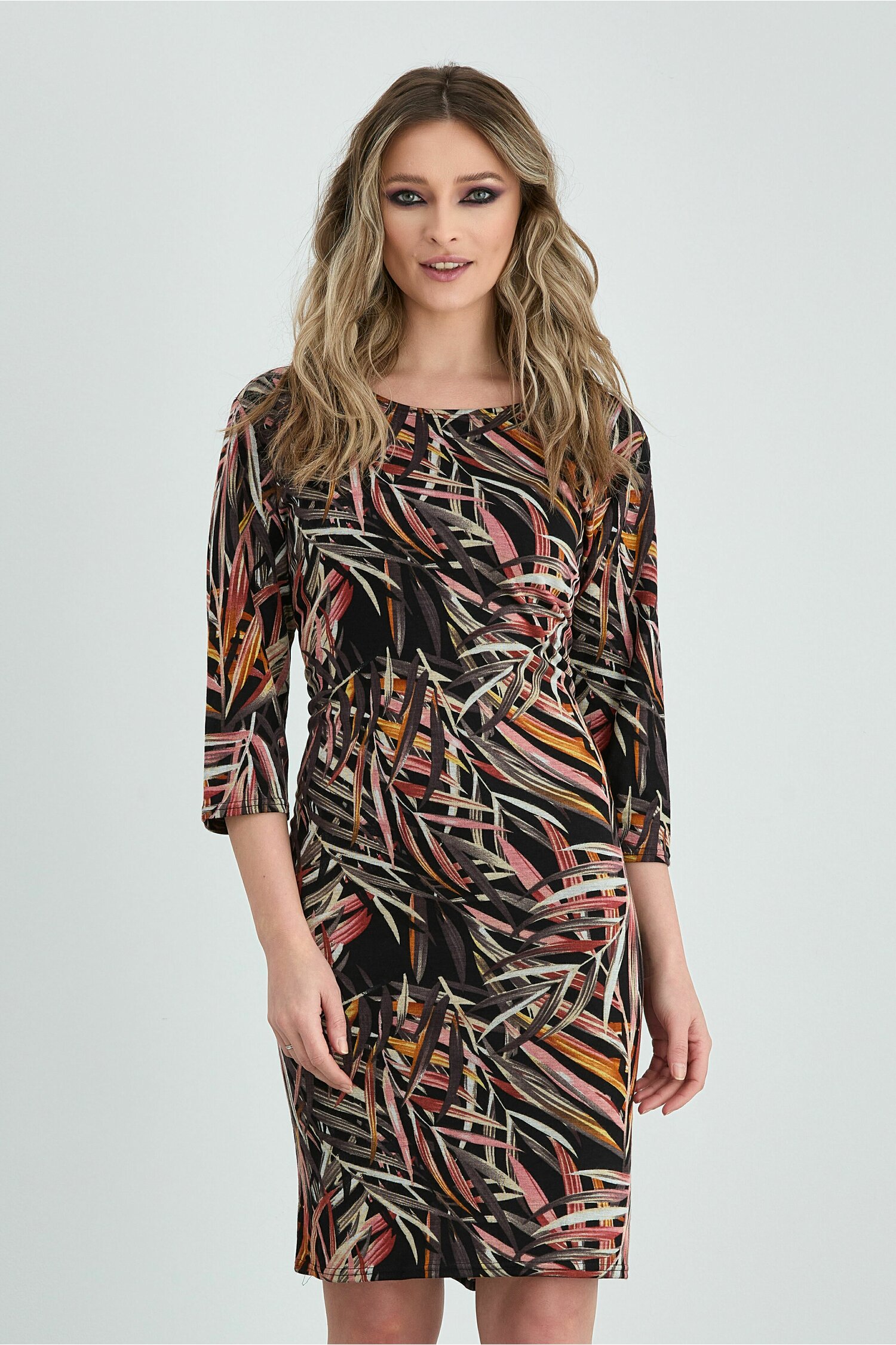 Rochie dora neagra cu imprimeu frunze colorat