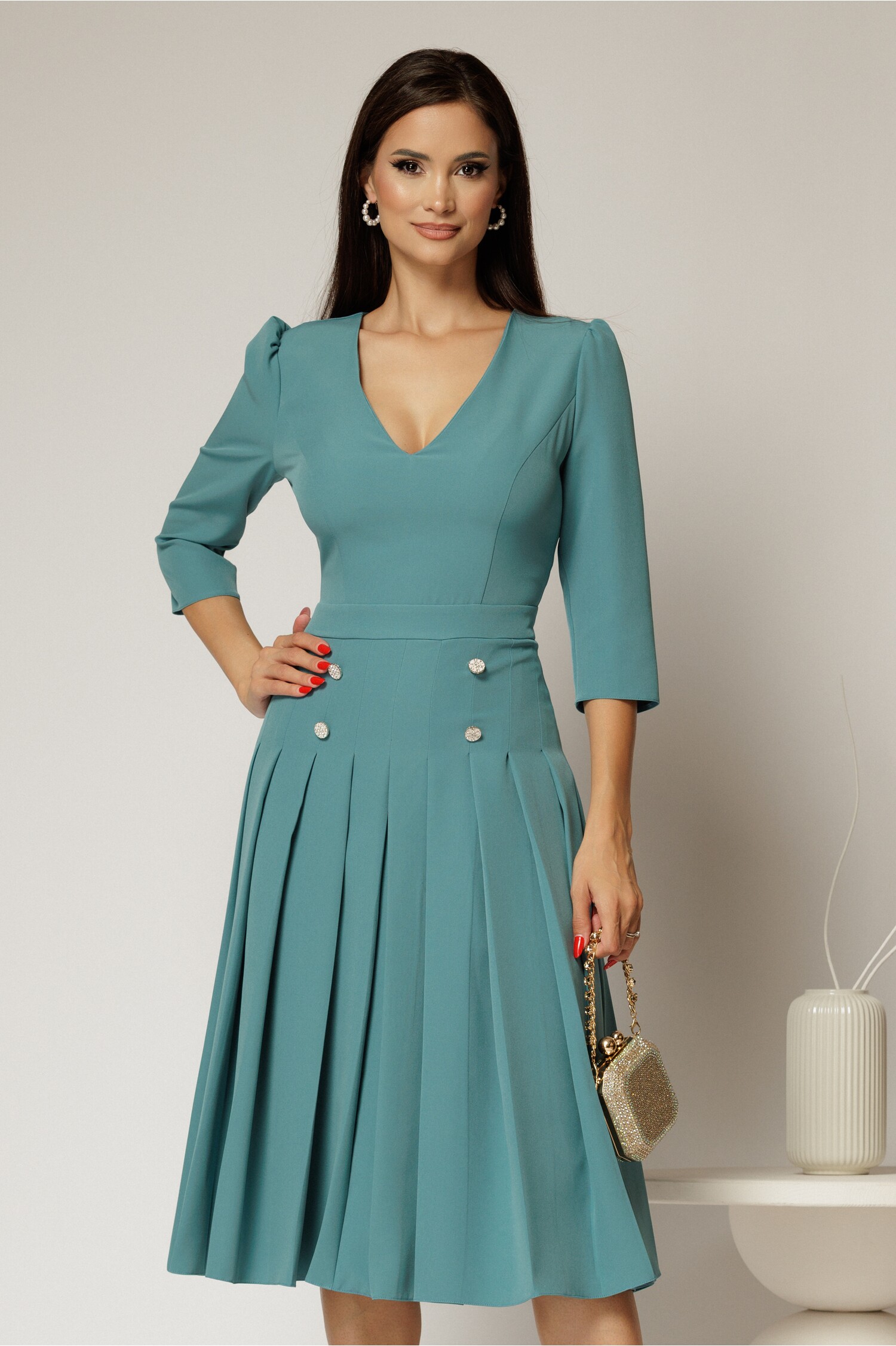 Rochie DY Fashion albastra cu decolteu adanc si fusta plisata