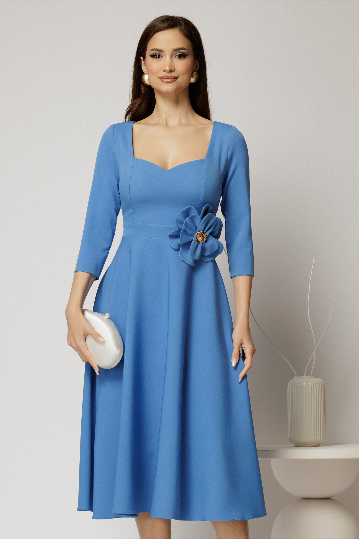 Rochie DY Fashion albastra de ocazie cu decolteu inima si detaliu pe talie