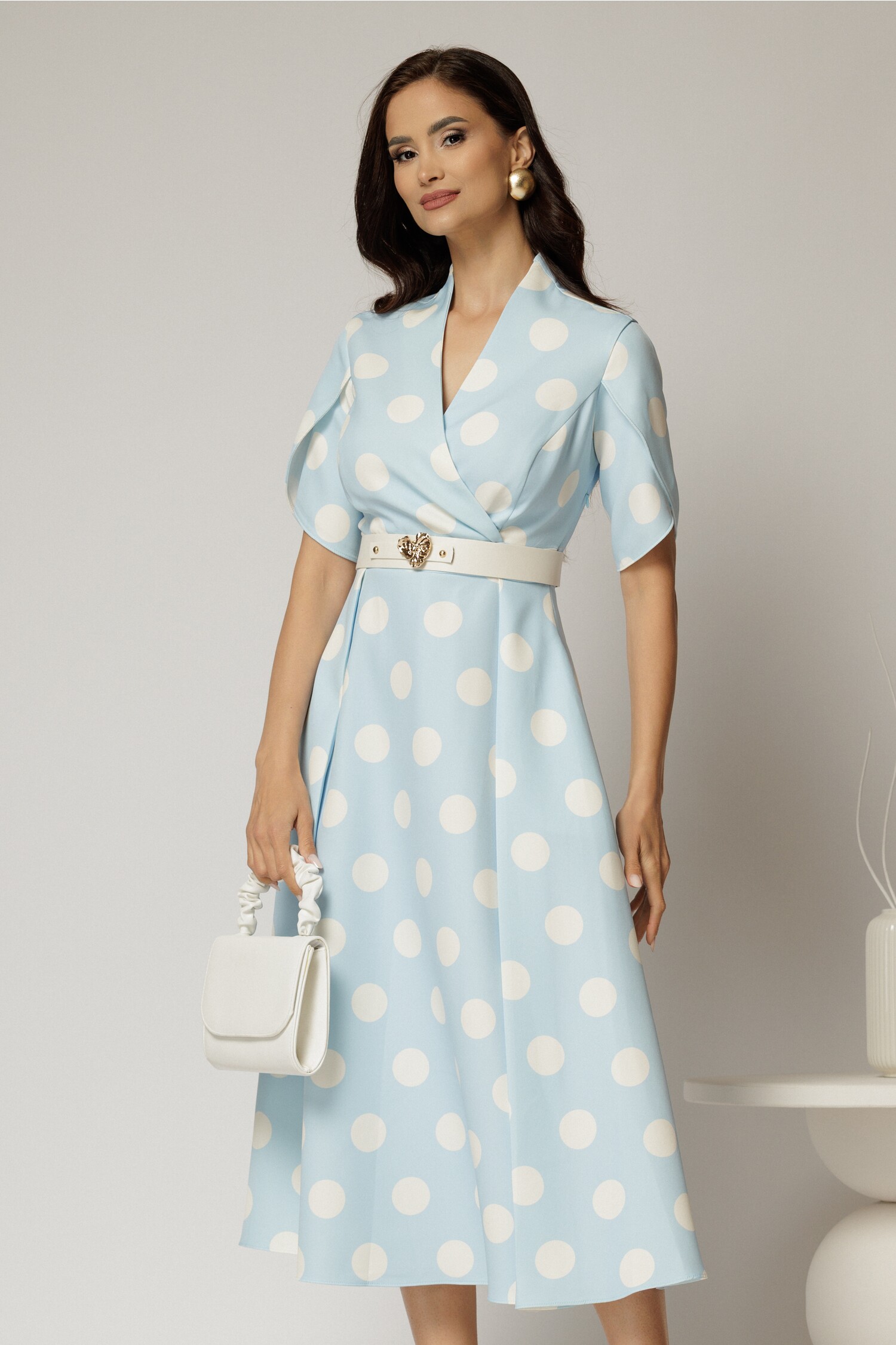 Rochie DY Fashion bleu cu buline cu decolteu si maneci petrecute