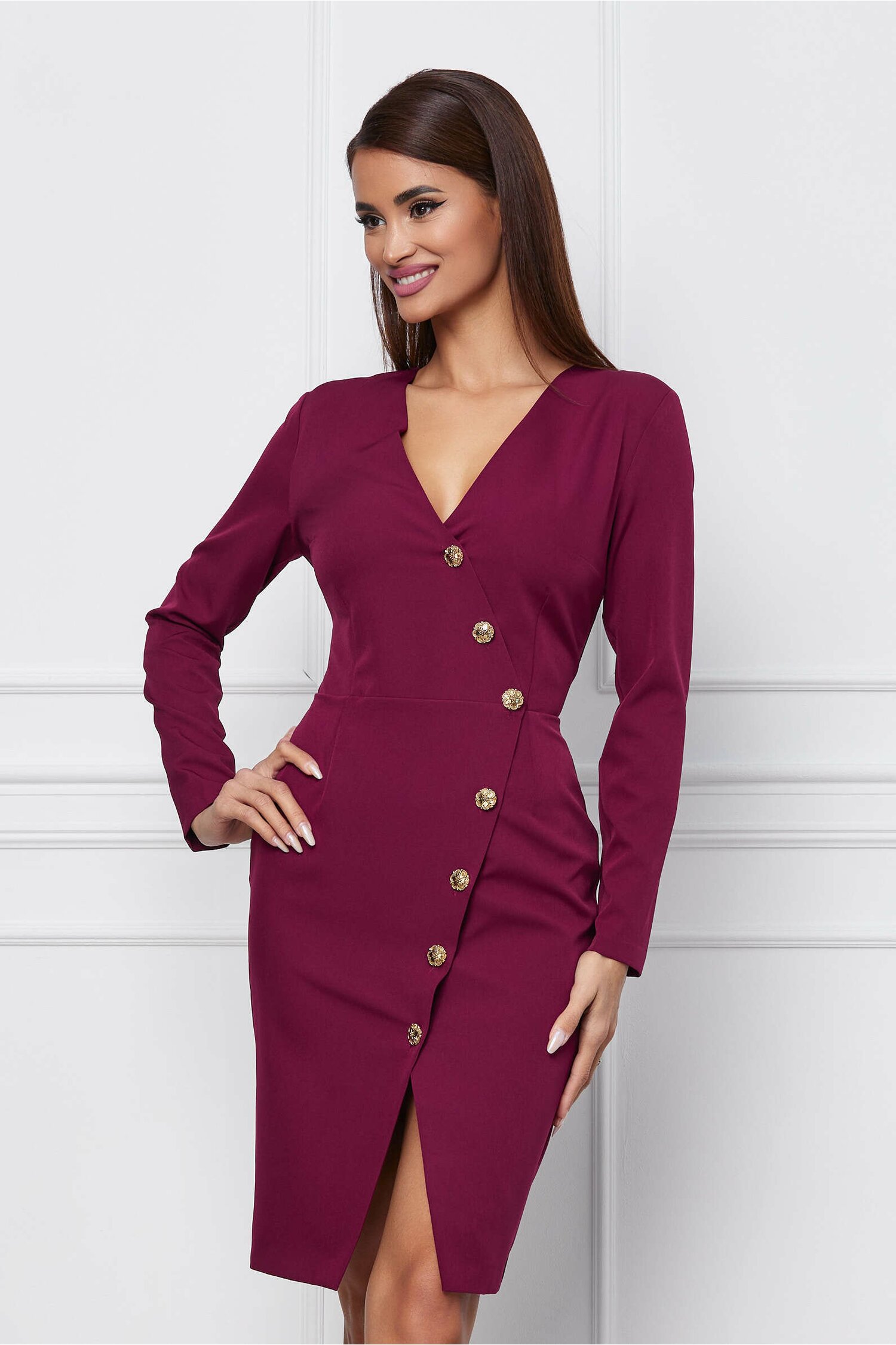 Rochie bordo tip sacou cu nasturi aurii - Rochii-Dama.ro