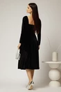 Rochie DY Fashion din catifea neagra cu decolteu inima si accesoriu la bust, 2, dyfashion.ro