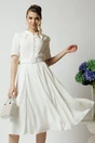 Rochie DY Fashion din triplu voal alba cu nasturi la bust si curea in talie