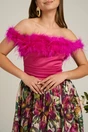 Rochie DY Fashion fucsia cu imprimeu pe fusta si pene la bust