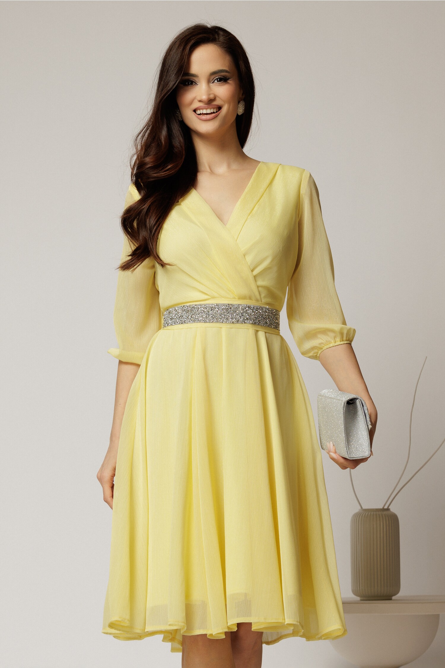 Rochie Dy Fashion galbena din voal cu fir stralucitor si cordon