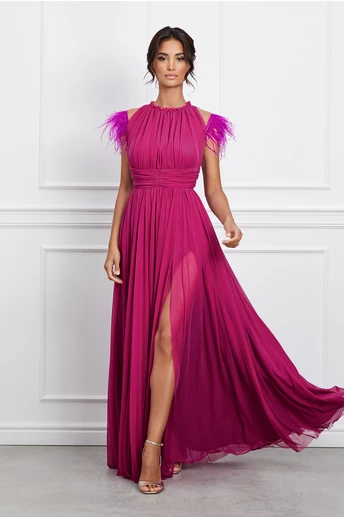 Rochie DY Fashion lunga magenta din tull cu pene la umeri