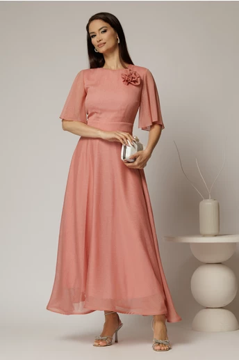 Rochie DY Fashion lunga roz din voal cu fir lurex in clos cu accesoriu la bust