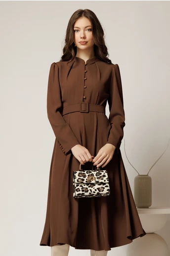 Rochie DY Fashion maro din triplu voal cu nasturi pe bust si curea in talie