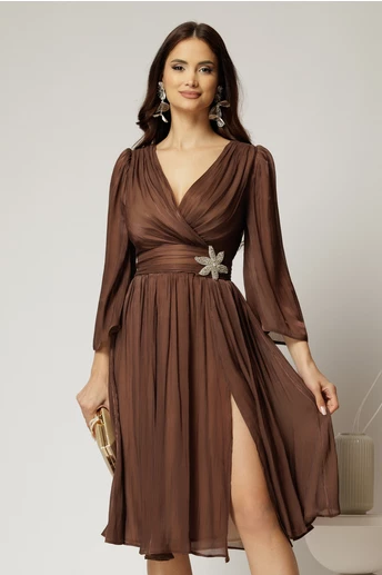 Rochie DY Fashion maro din voal cu pelicula decolteu petrecut si detaliu pe talie