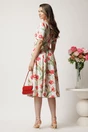 Rochie DY Fashion midi alba in clos din triplu voal cu flori rosii si curea in talie, 2, dyfashion.ro